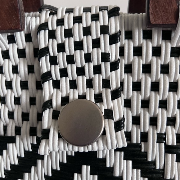 NWOT Guatemalan Handwoven Tote Bag Beach Large Black and white - Picture 5 of 13